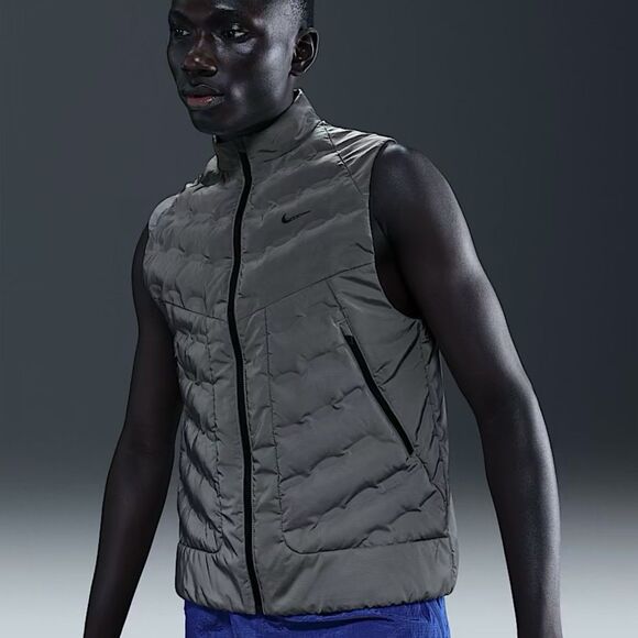 Nike Running Division Therma-Fit ADV Reflective Running Vest - Picture 2 of 14